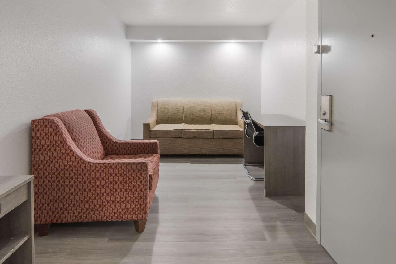 Quality Inn & Suites Richardson-Dallas المظهر الخارجي الصورة